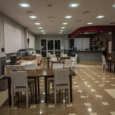 Almedina Hotel 4*